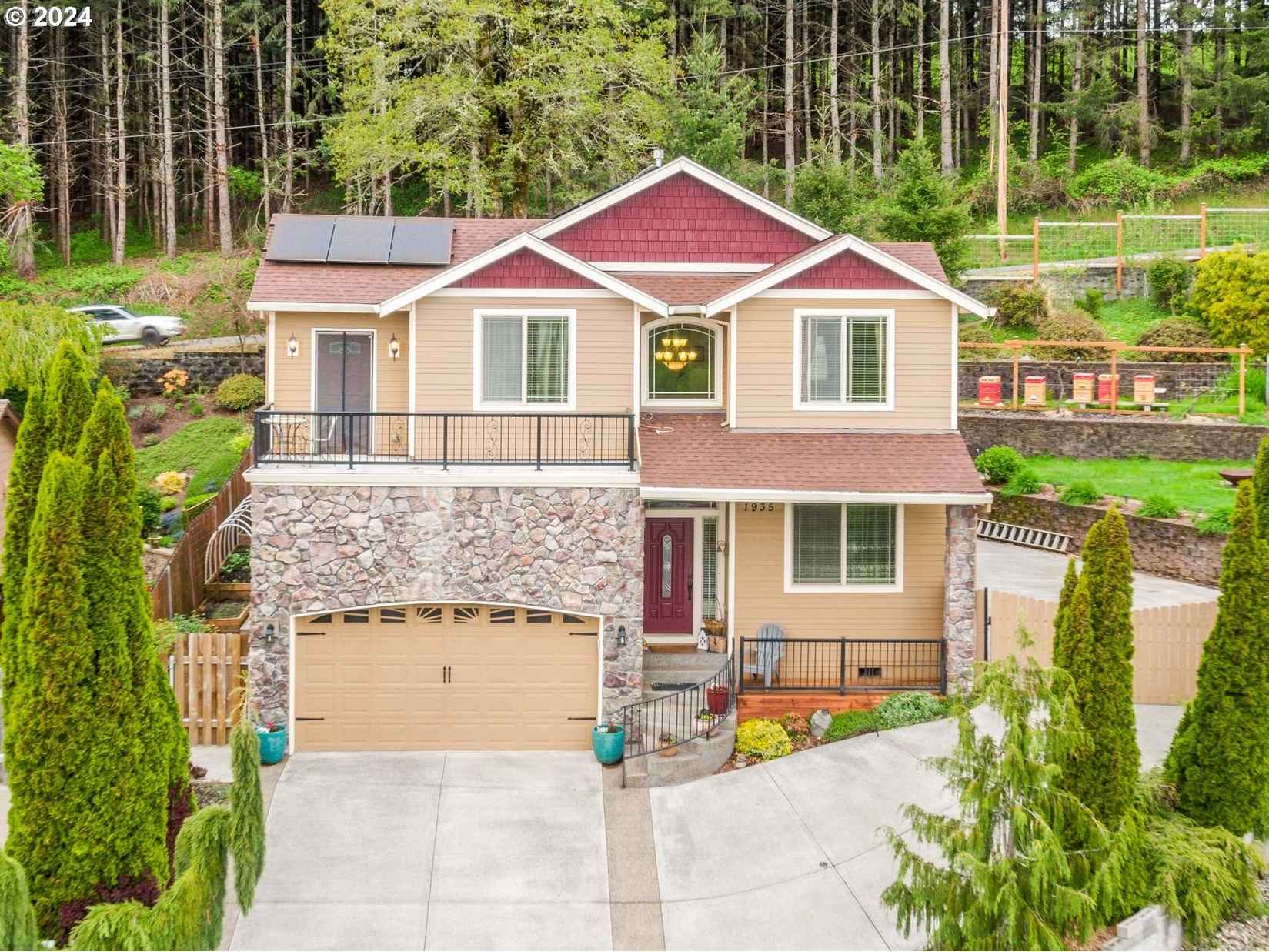 1935 E Forbes Ct  