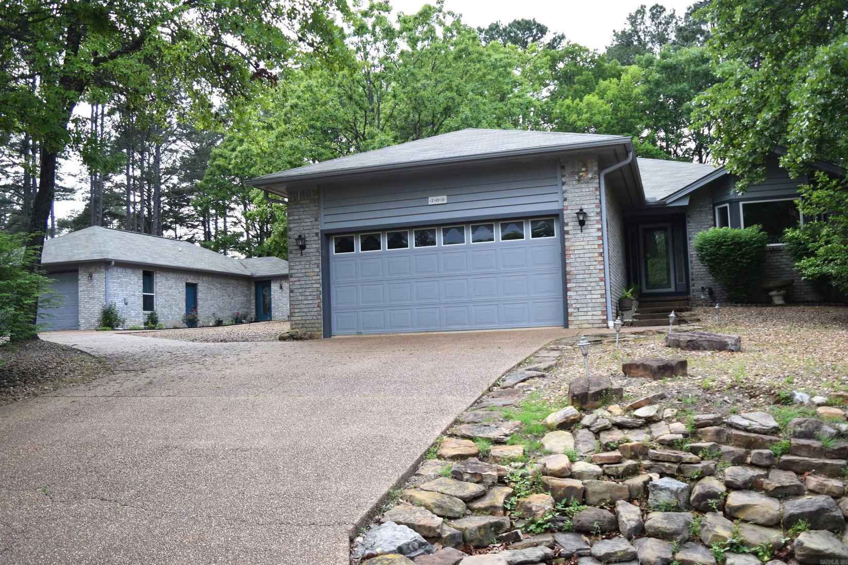 105 Edgemere Loop  