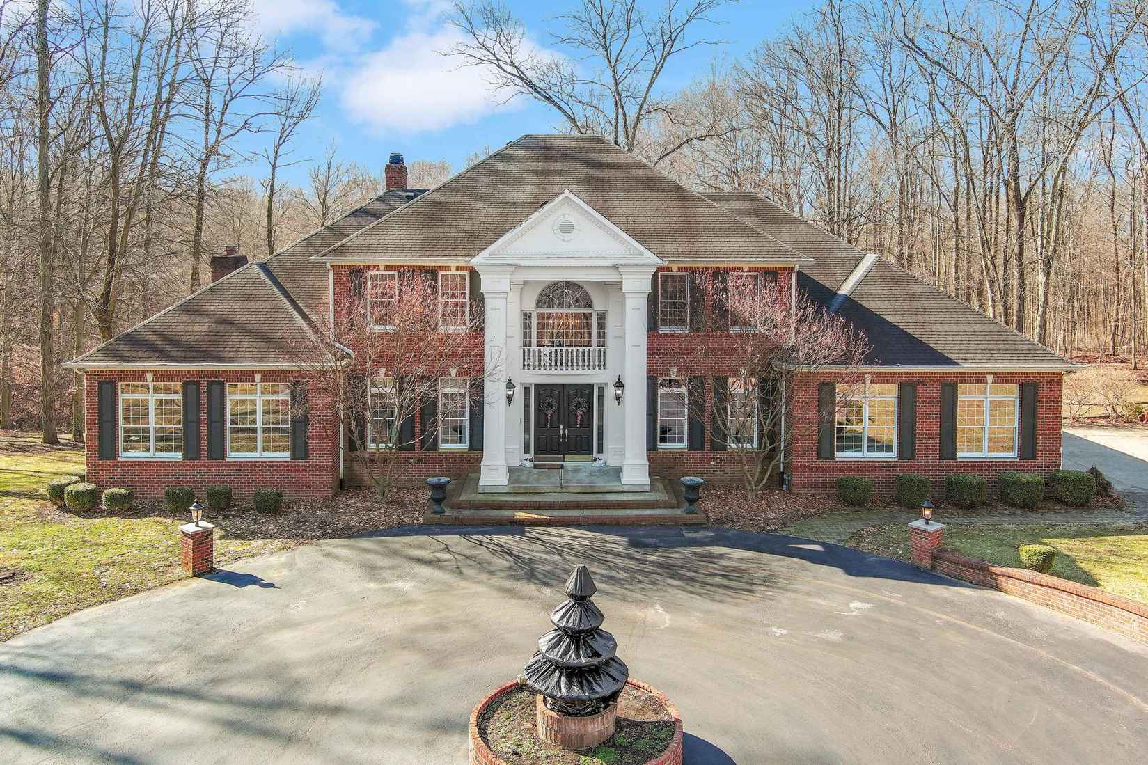 656 East William And Mary Dr  