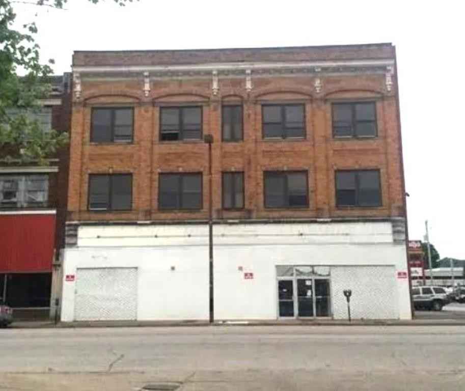 611-613 4th Ave  