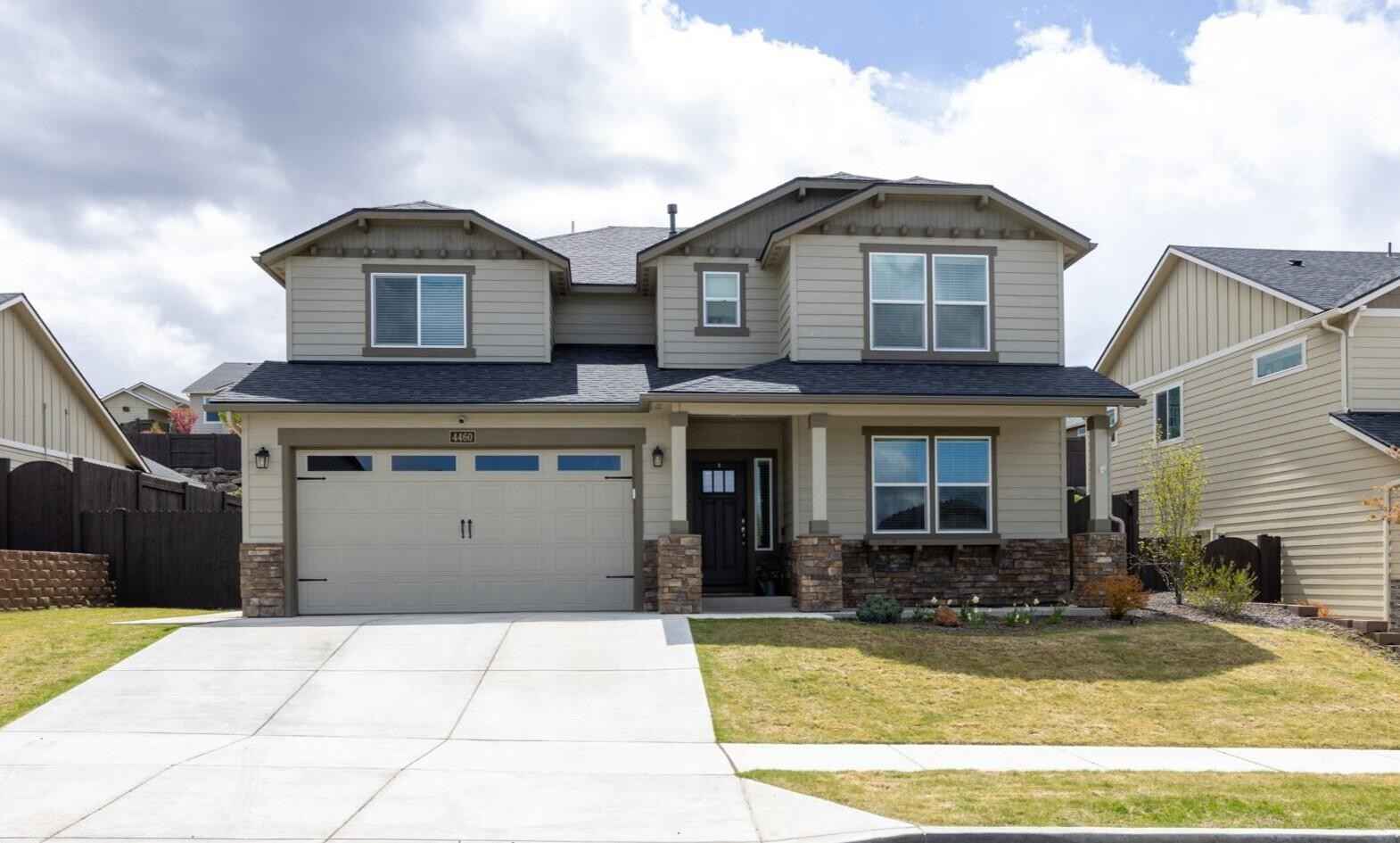 4460 SW Salmon Ave  