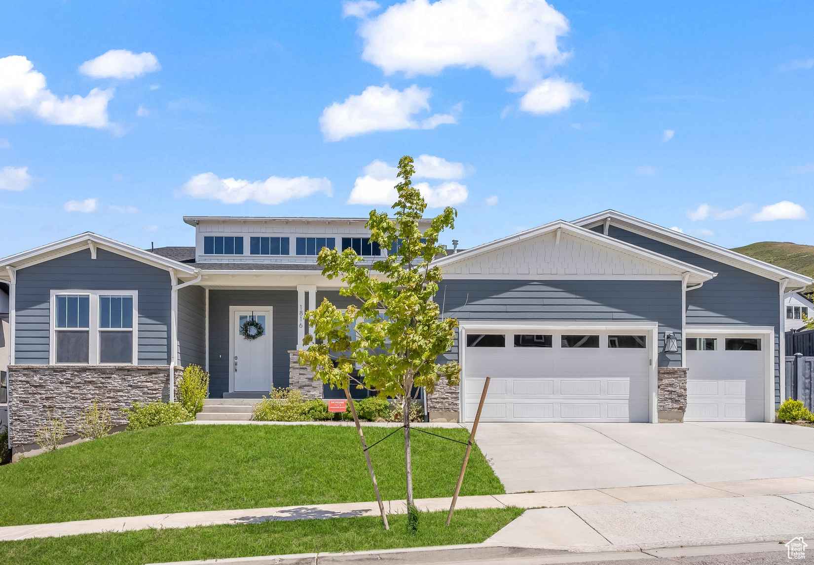 1816 W OAKRIDGE  