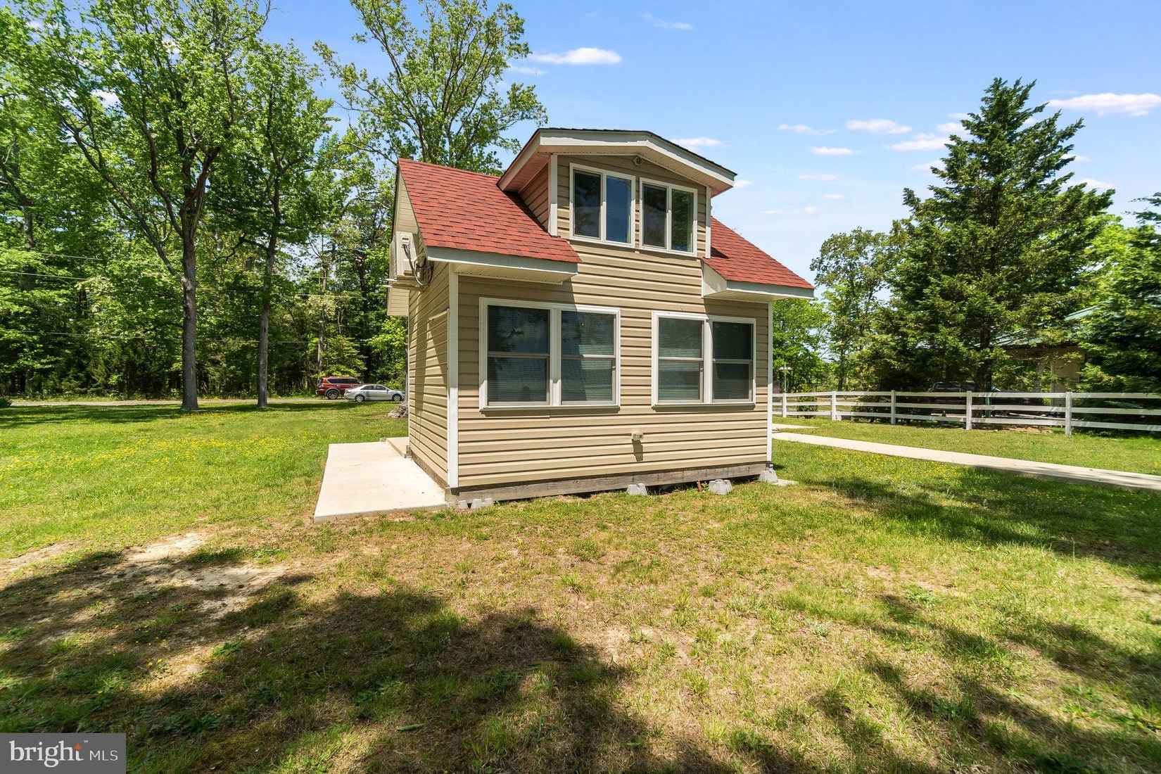 12085 Woodbury Rd  