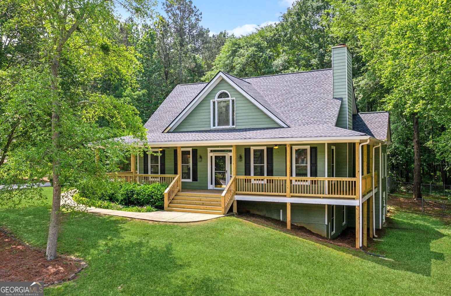 320 Magnolia  
