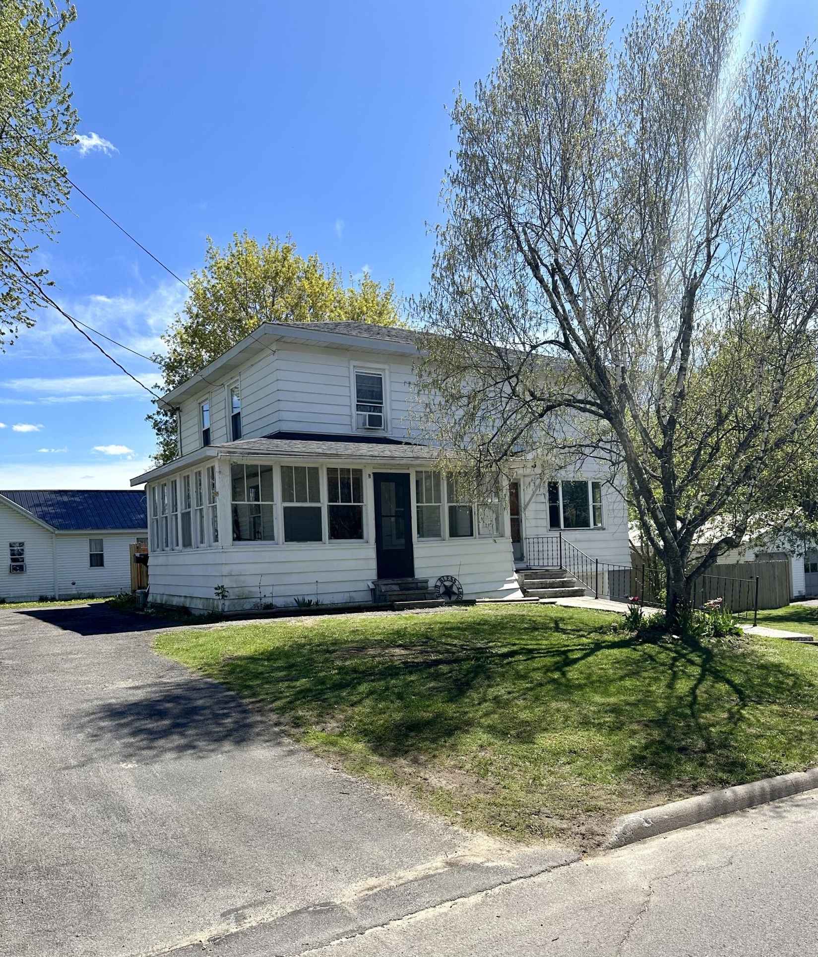 6 Cecil Ave  