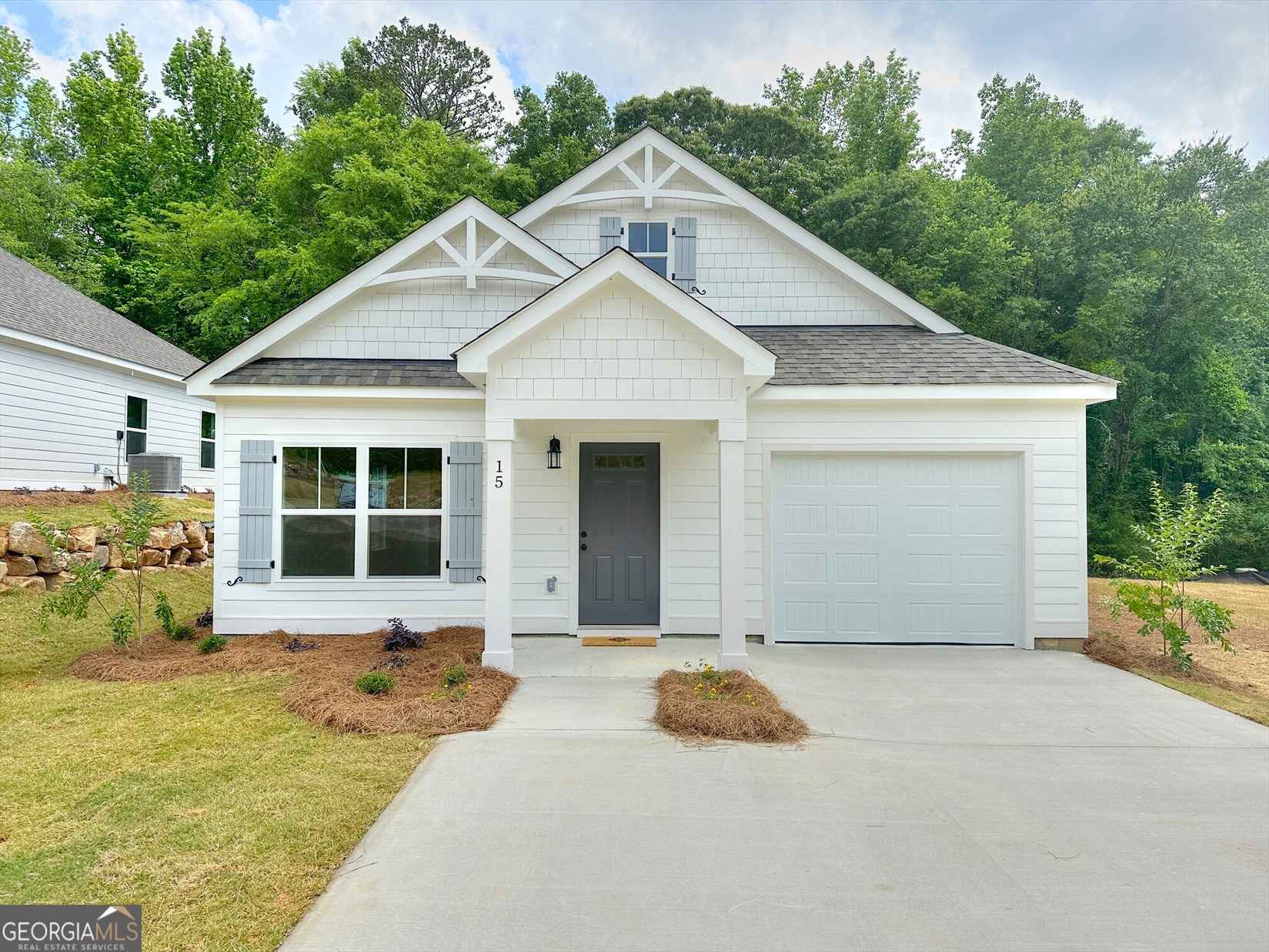 15 River's Edge Ln  