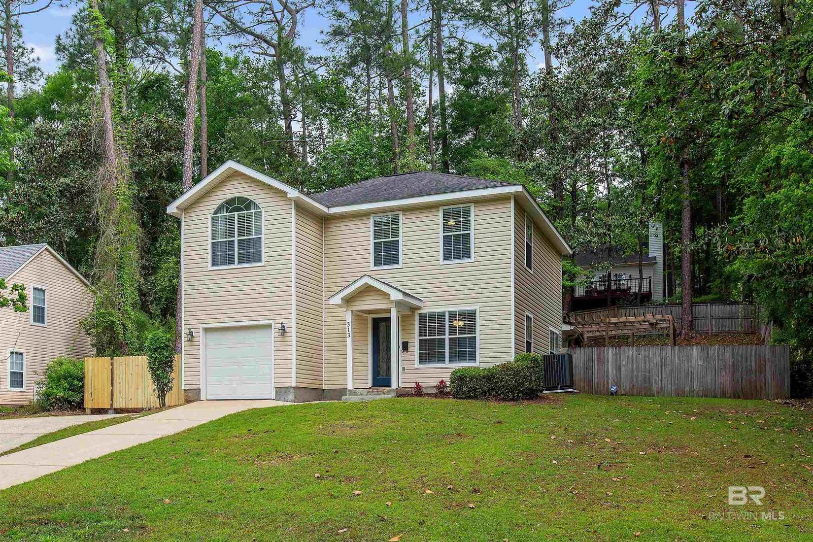 313 Ridgewood Dr  
