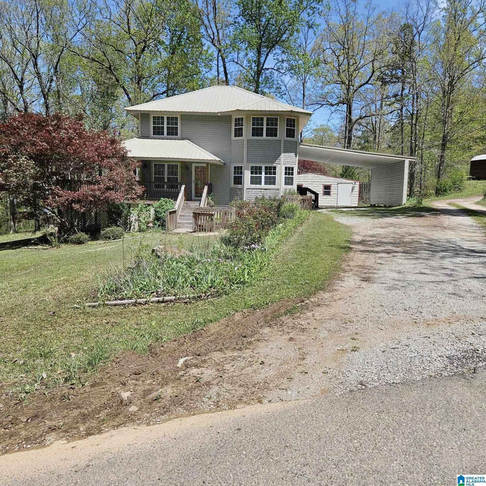 20708 HONEYSUCKLE Ln  