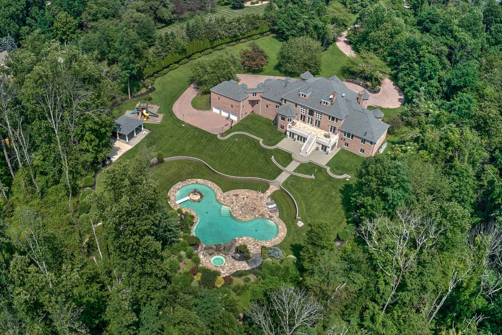 22 Sherwood Farm Rd  