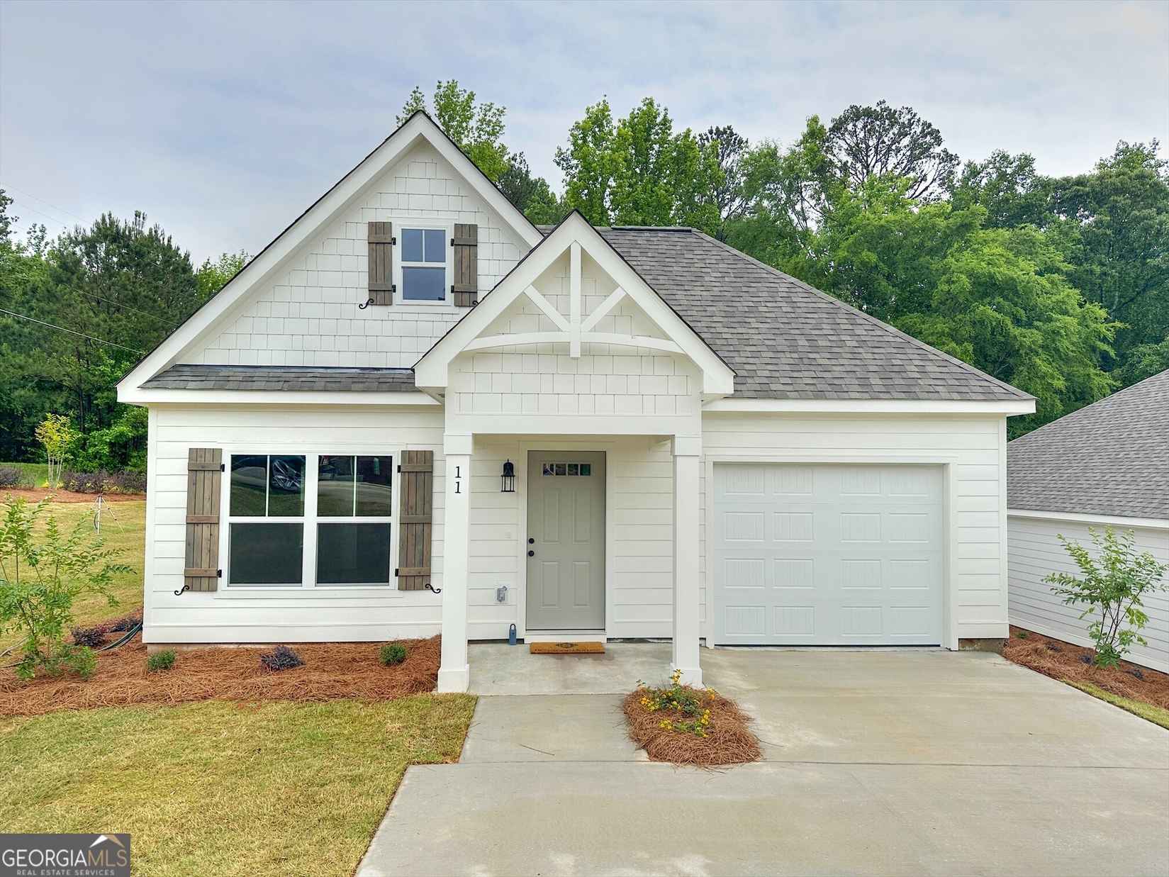 11 River's Edge Ln  