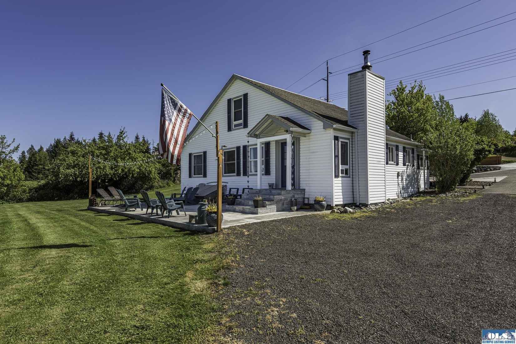 1450 E Washington St  