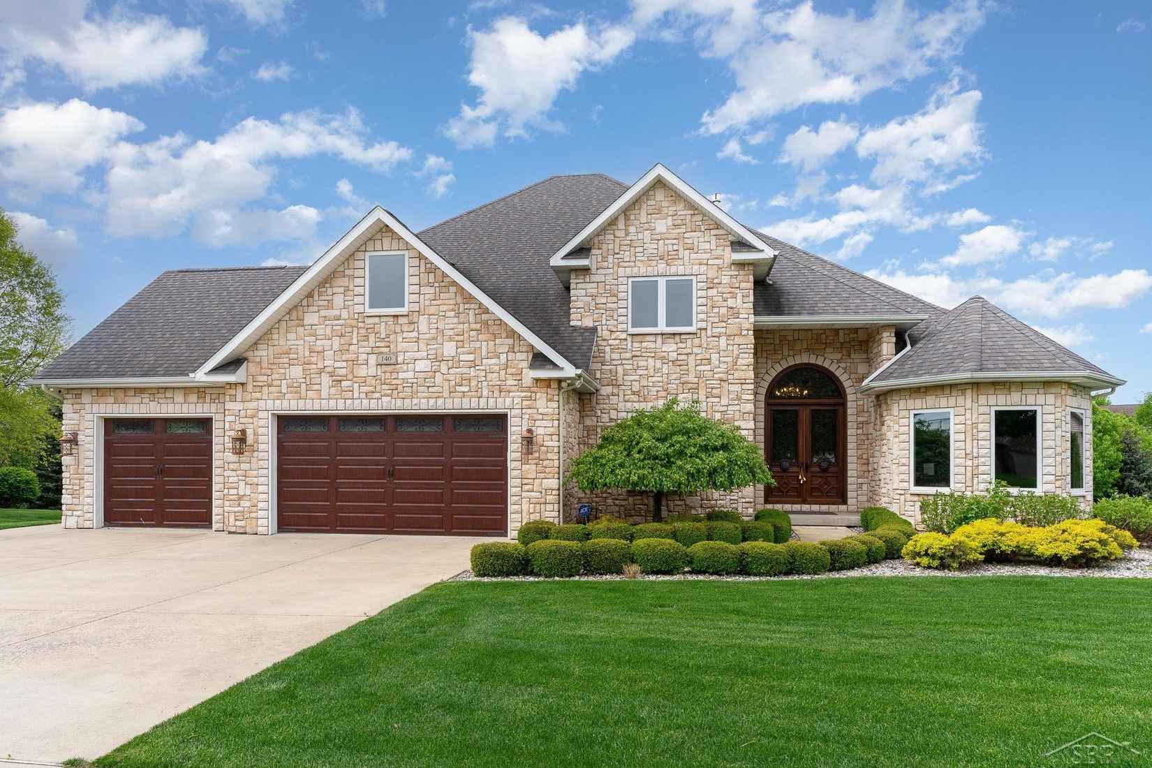 140 Kingsbrook  