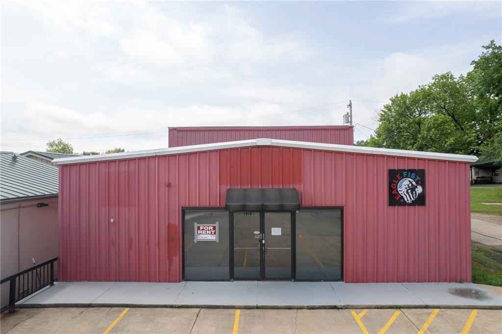 1316 Main St  