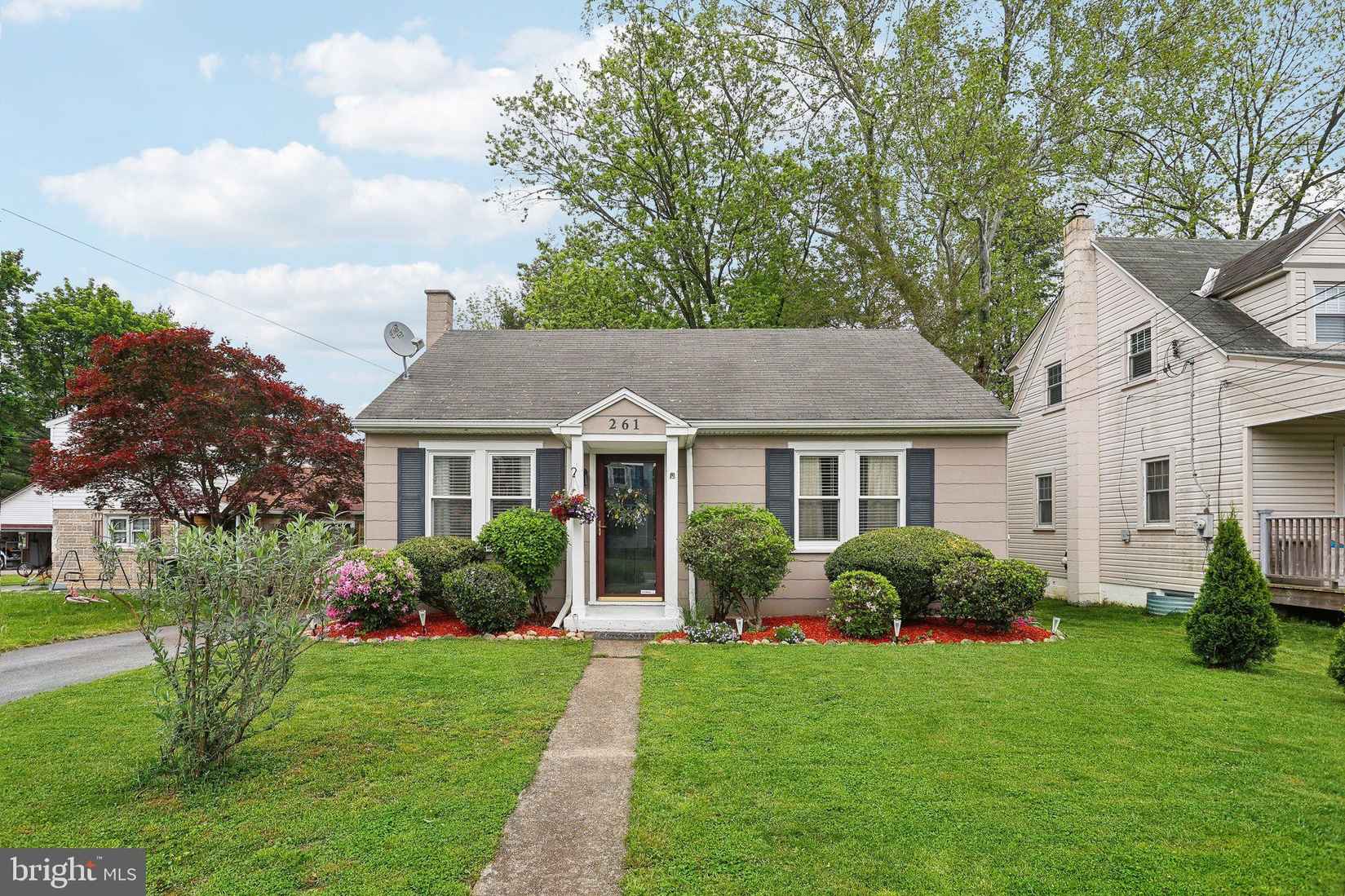 261 Seltzer Ave  