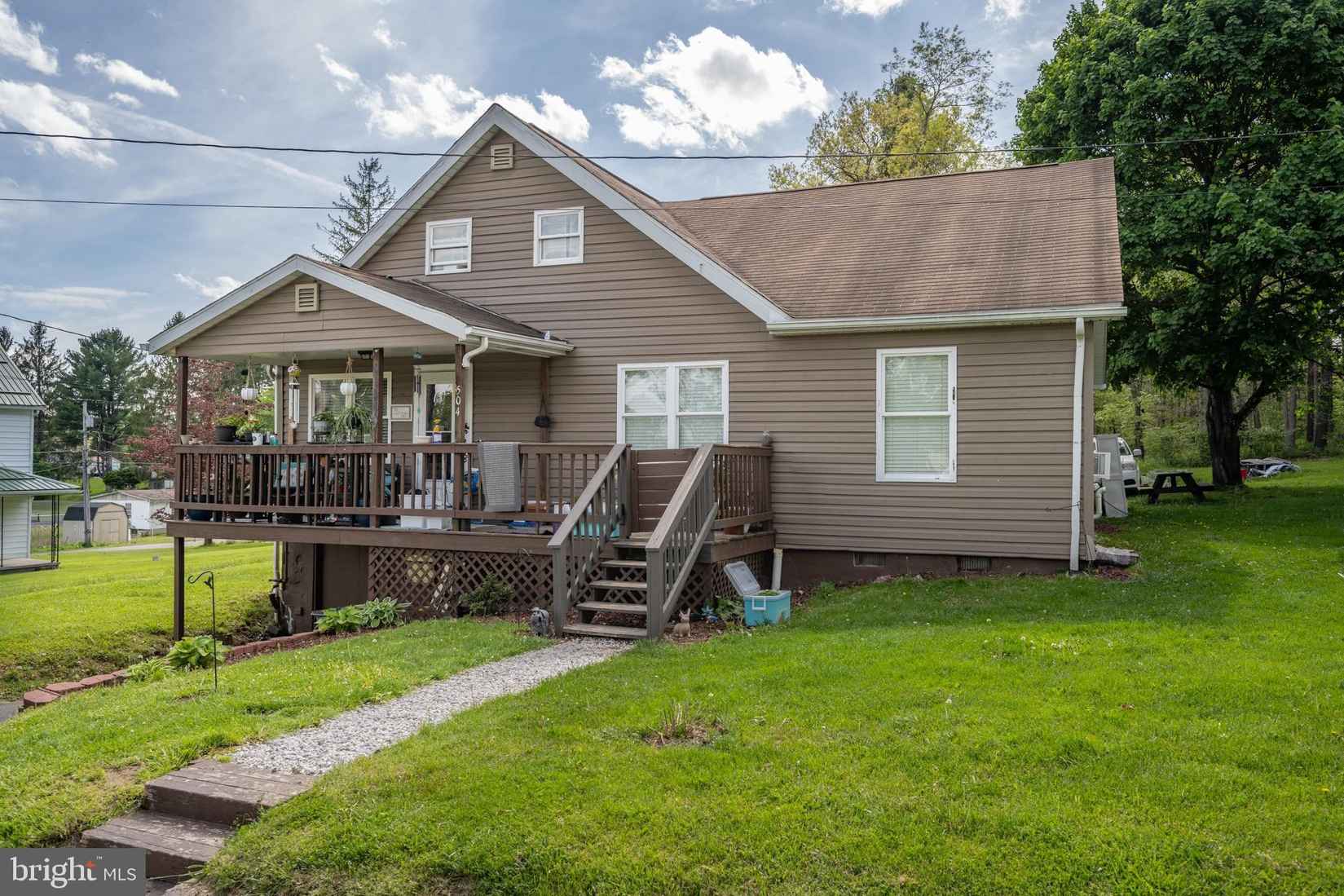 504 L ST  