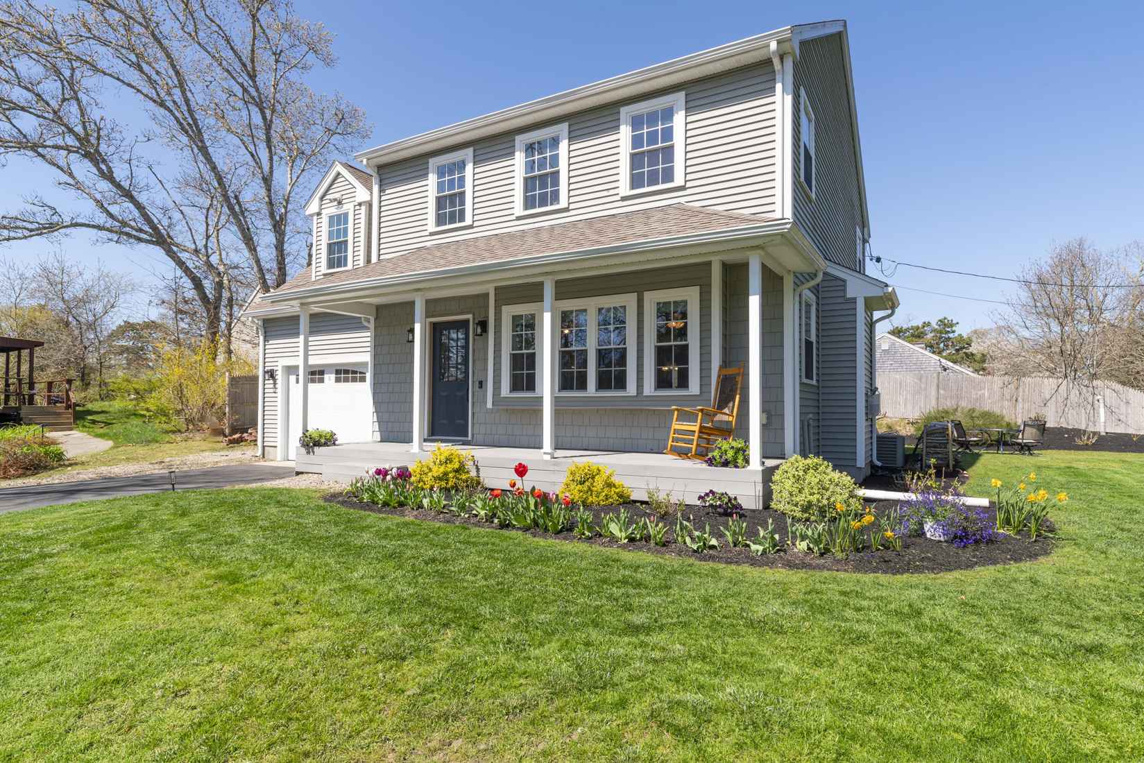 8 LAKEWAY LN  
