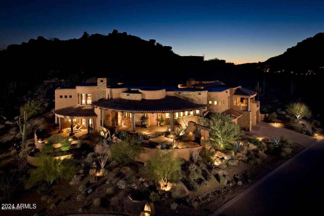 10627 E Hedgehog Pl  