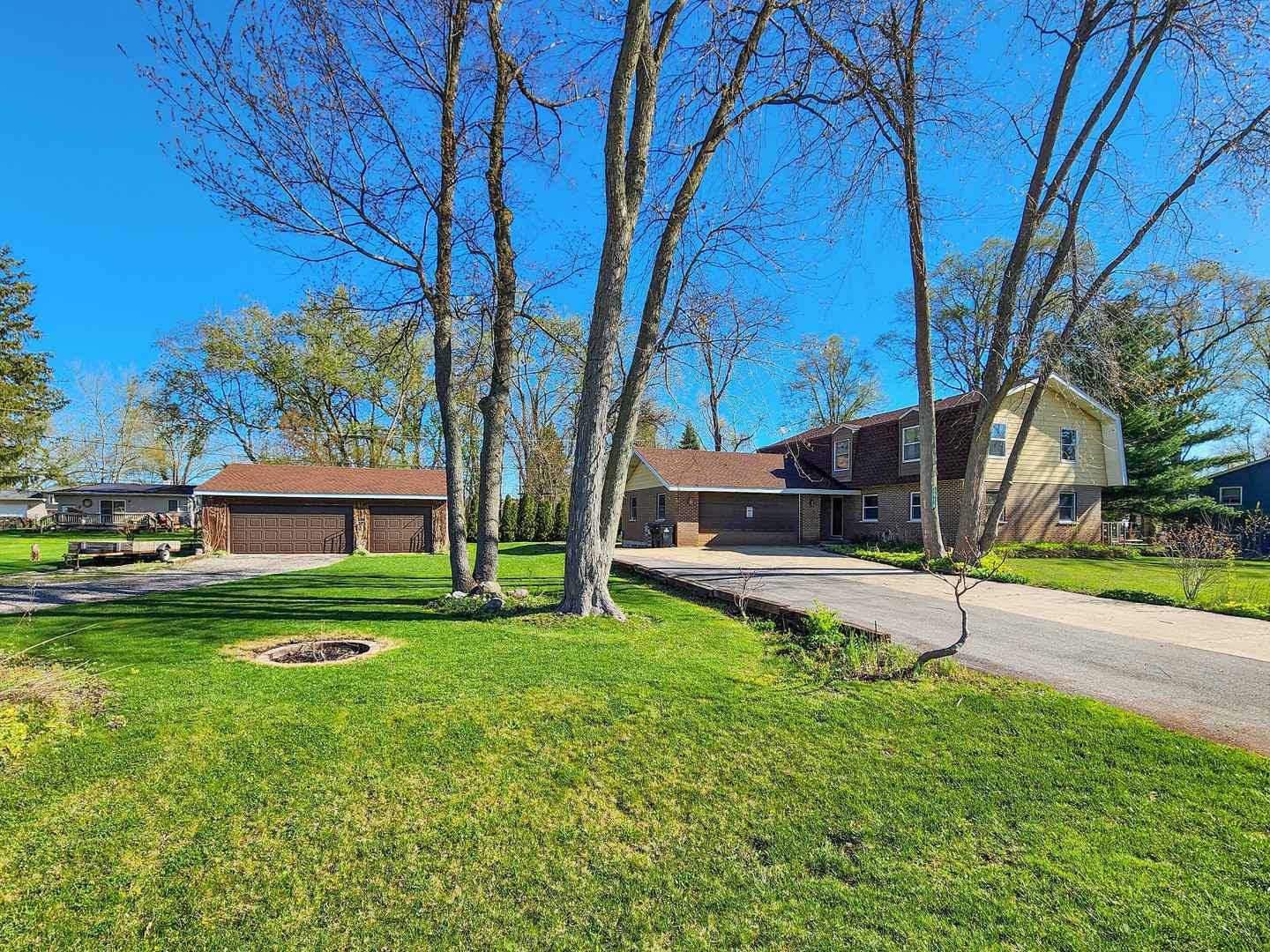 6916 Seminole Dr  