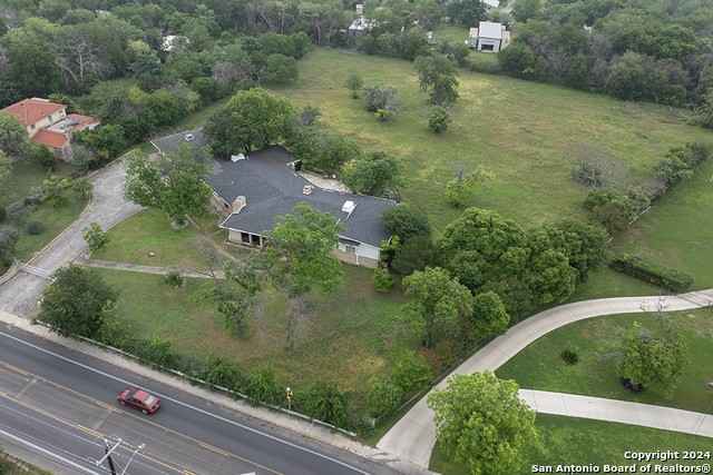 1618 HILLCREST DR  