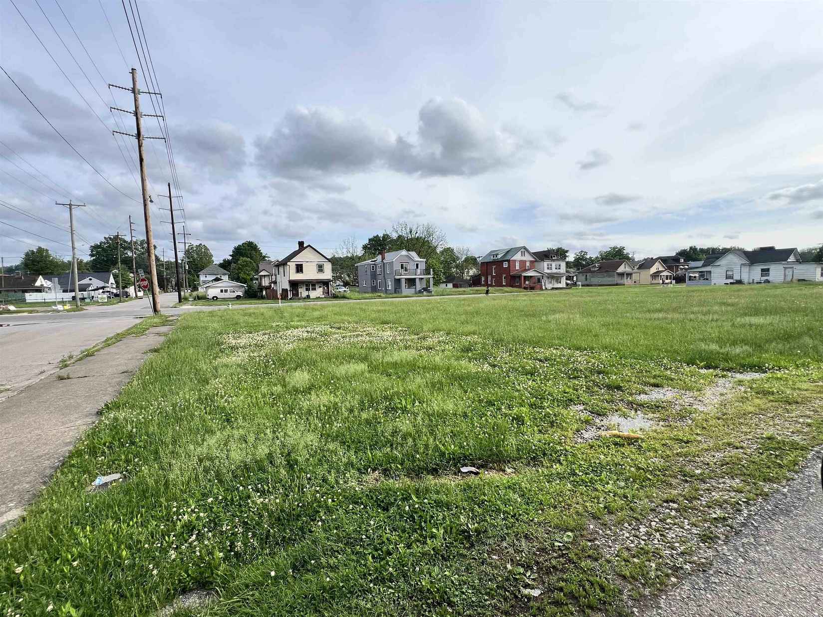 302 Adams Ave  