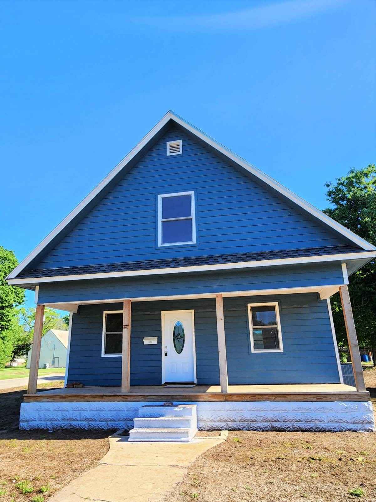 409 E Ninth  