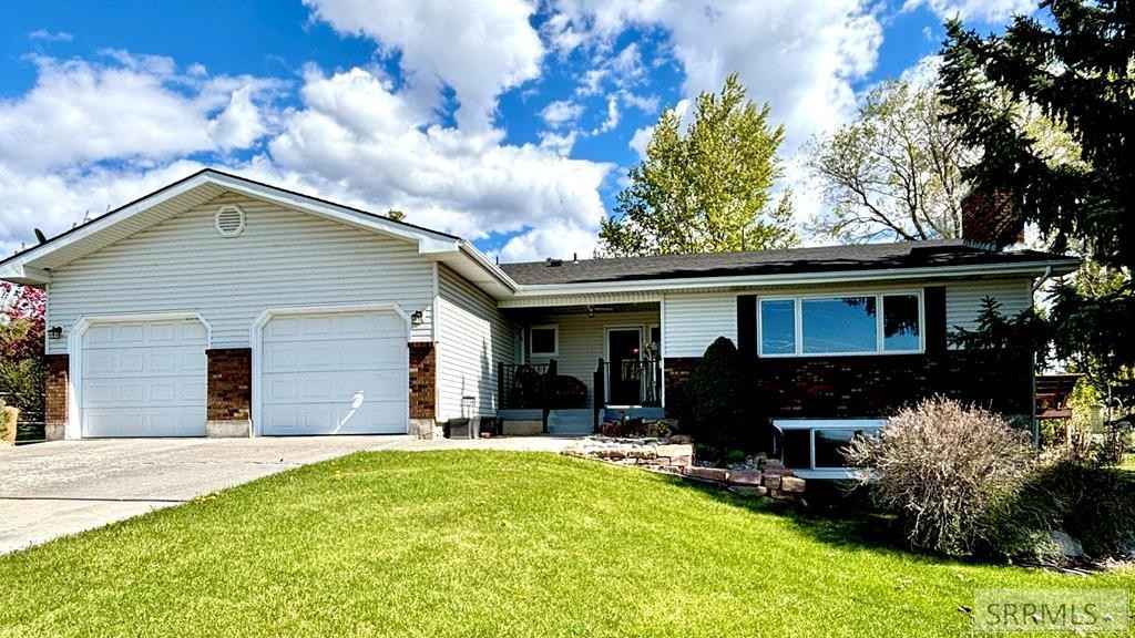 5338 E 49th S  