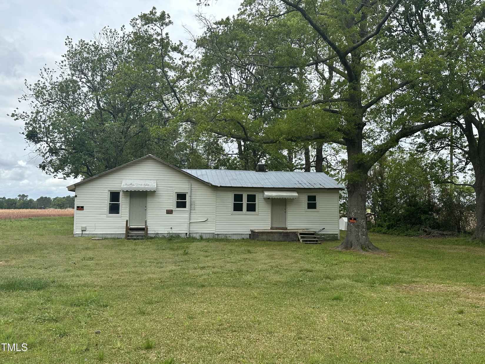 1055 Old Fayetteville Rd  