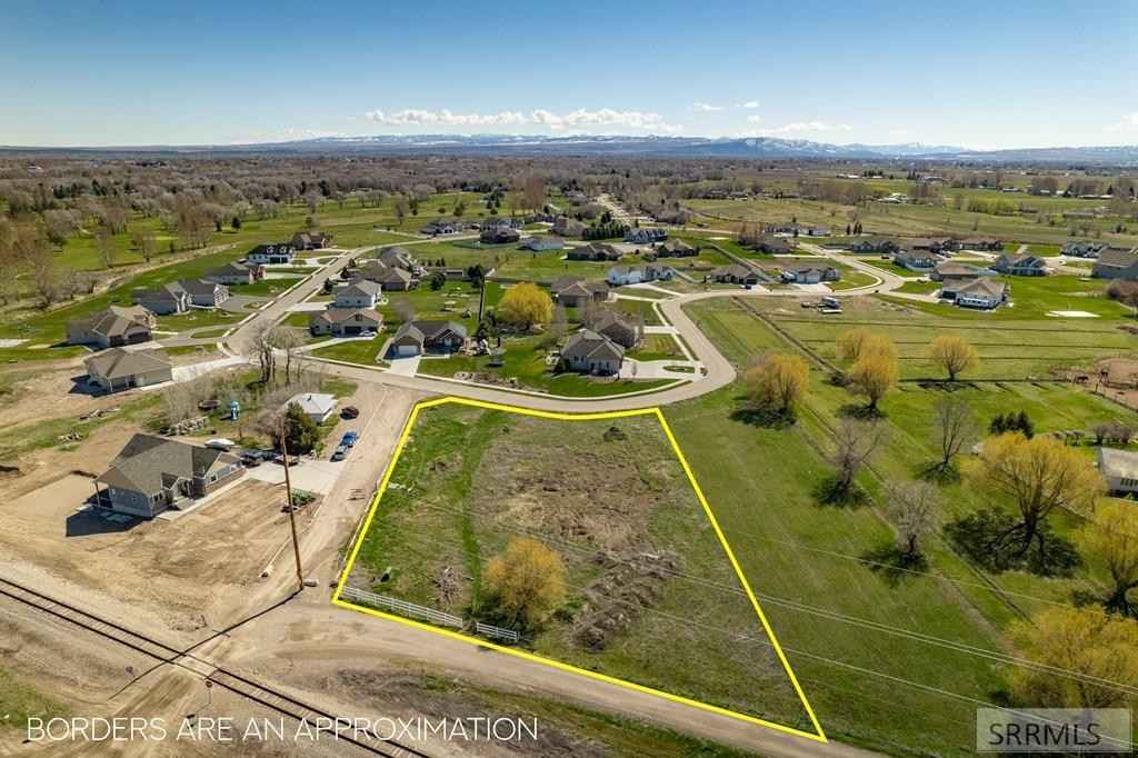 4020 Calloway Dr  