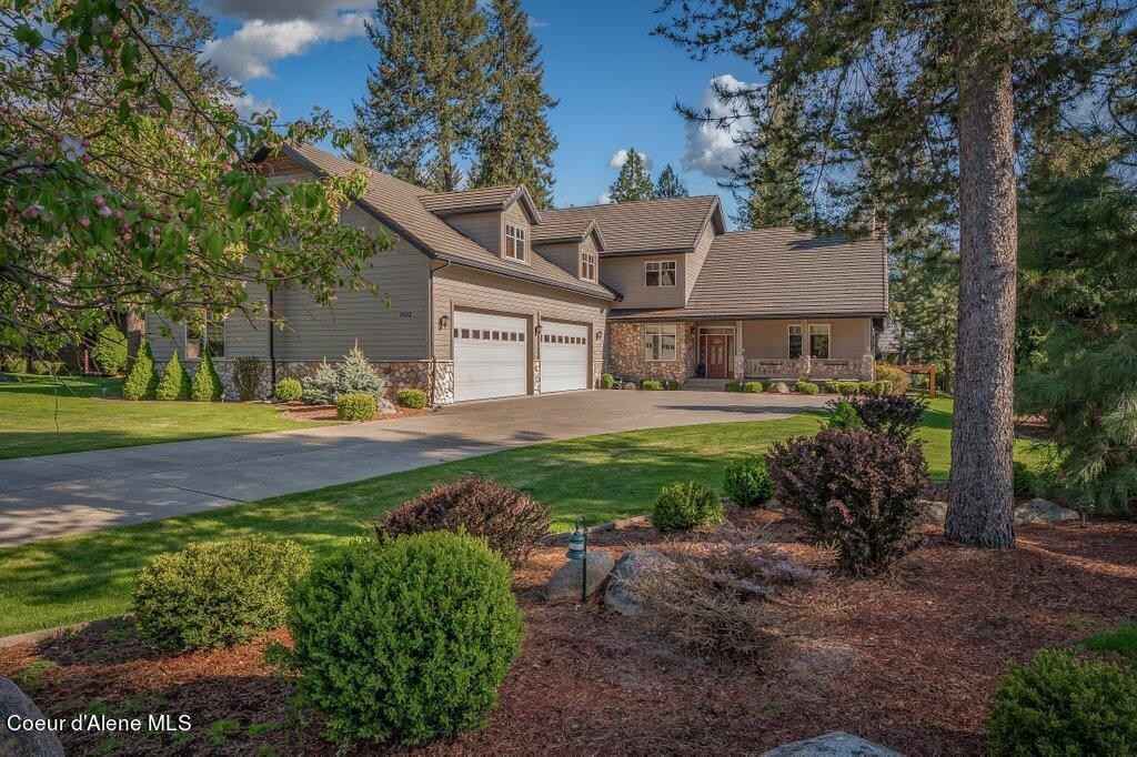 1692 E PEBBLESTONE CT  