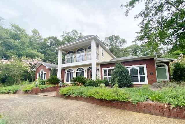 105 Cedar Rdg Rd  