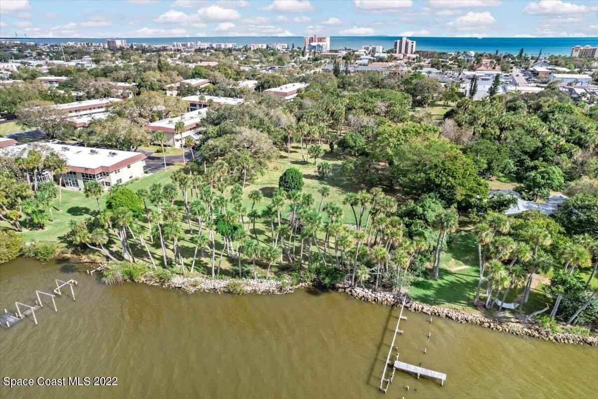 260 Cape Shrs Cir  