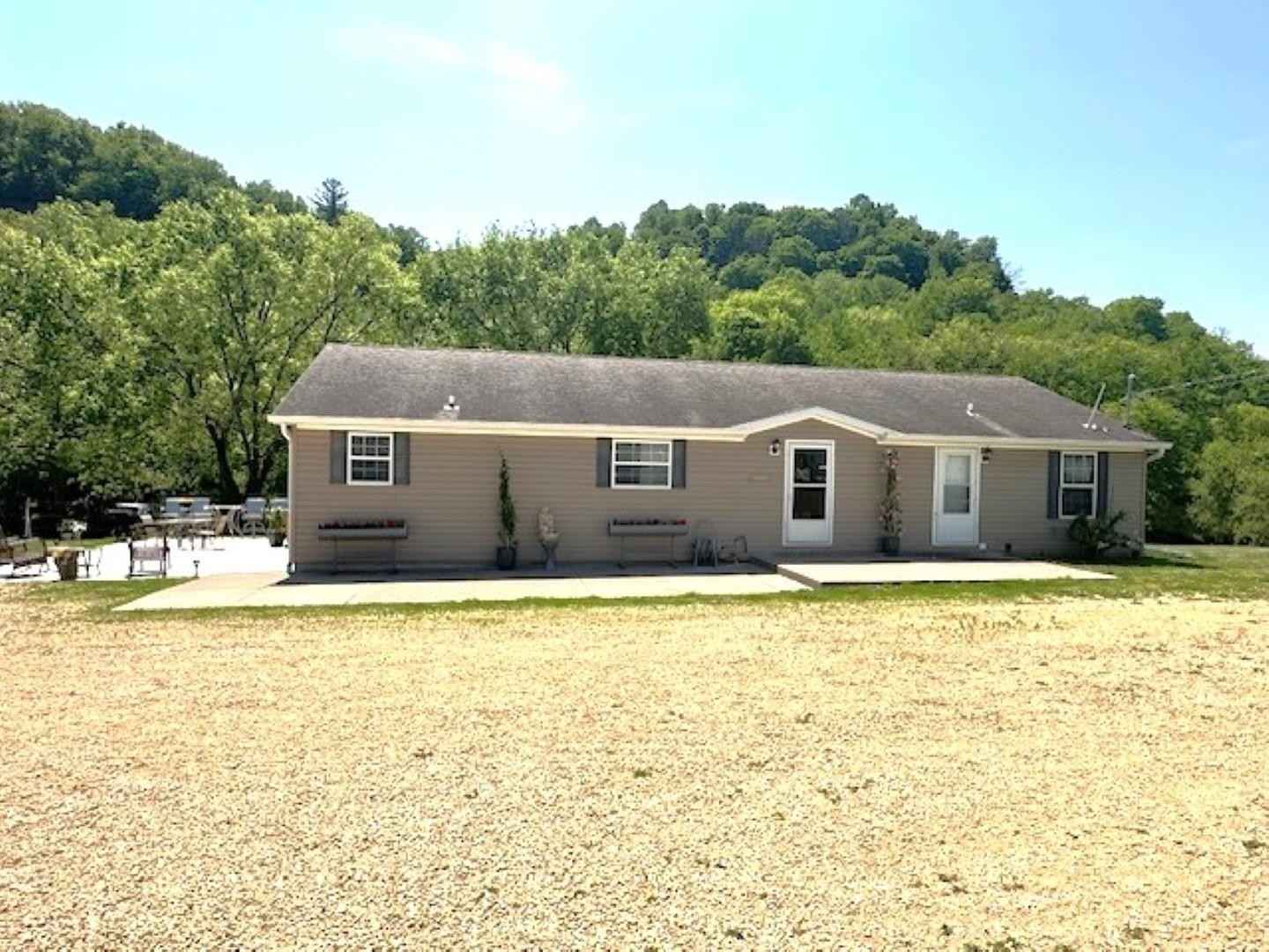 906 S 2nd  