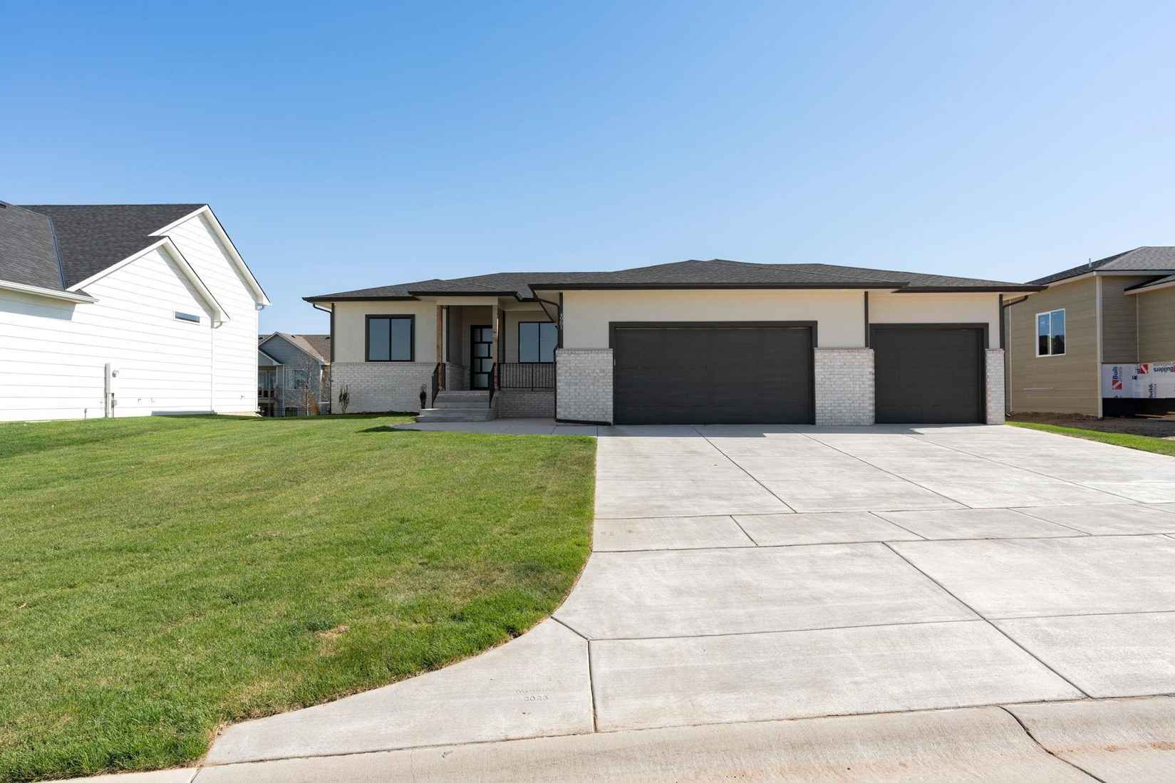 4981 Emerald Ct  