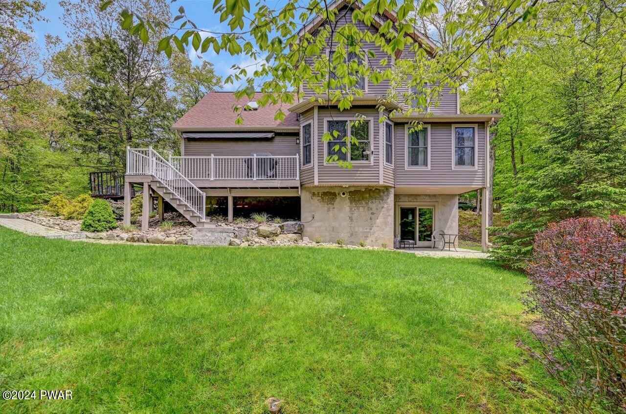101 Rosewood Dr  