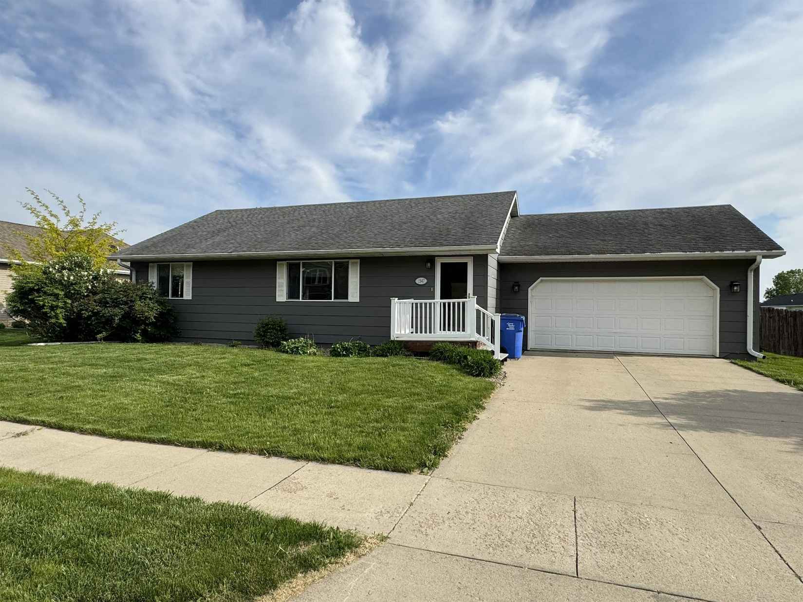 1547 BRANDON DR  