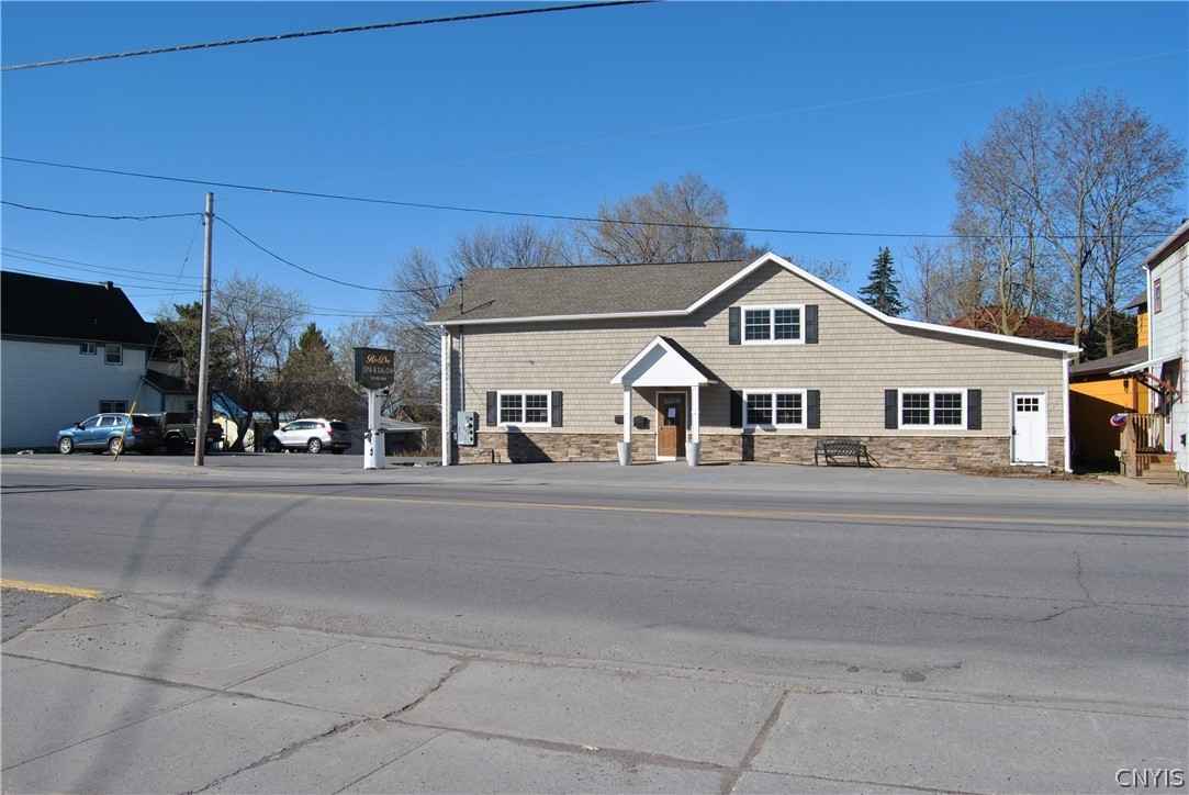 708 James St  