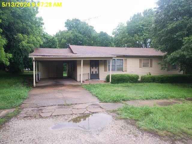 105 W Dallas St  