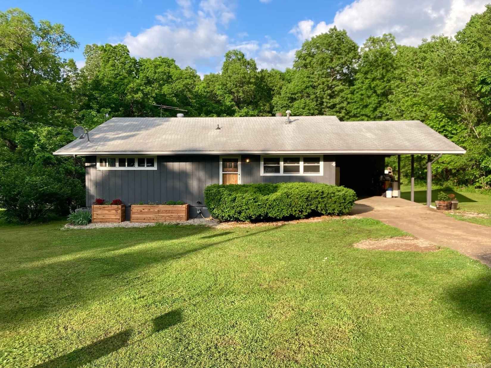 4 Miccosukee Dr  