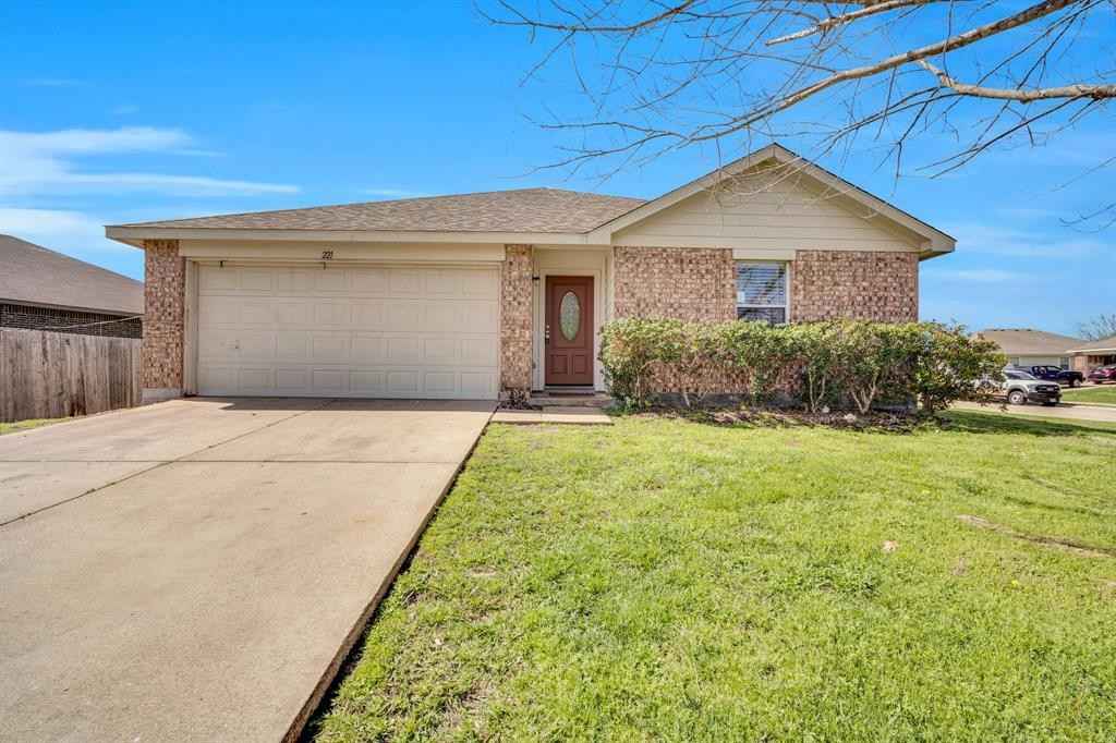 221 Meadowcrest Dr  
