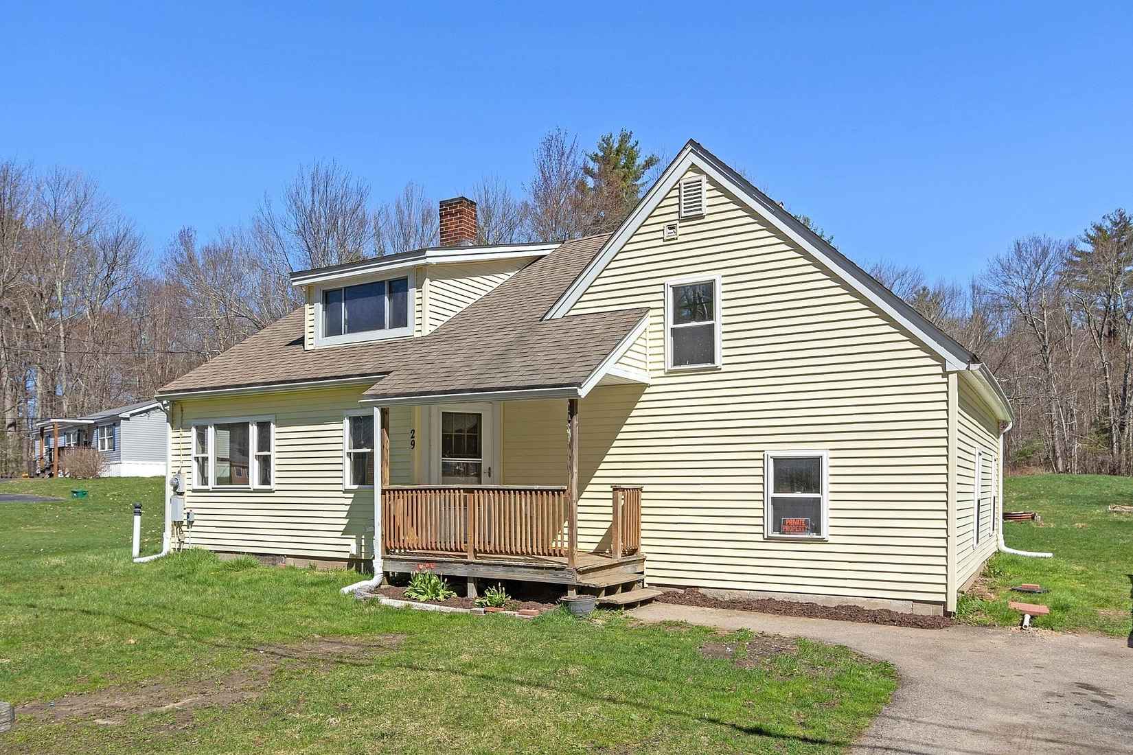 29 Andrews Ln  