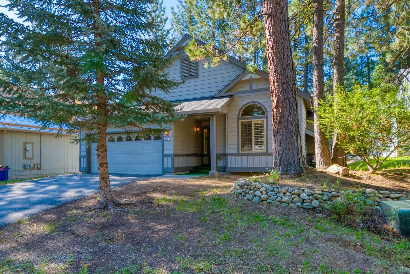 244 Tamarack Ct  