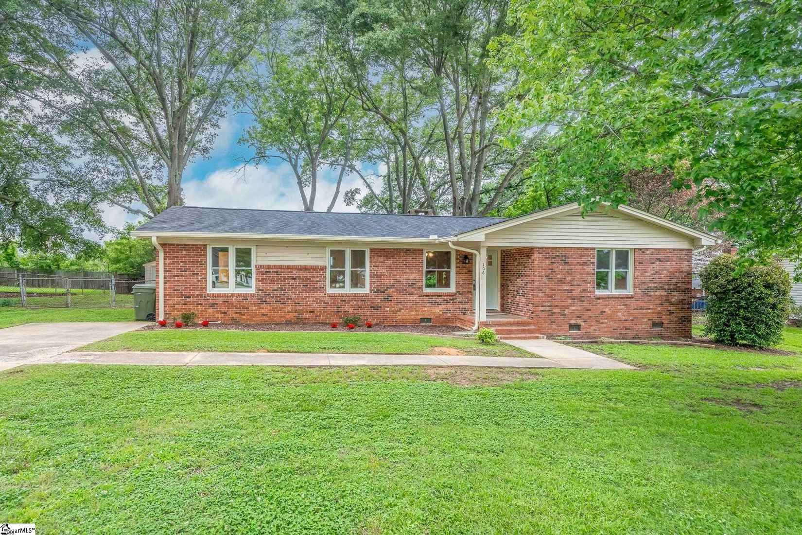 106 Roebuck Dr  