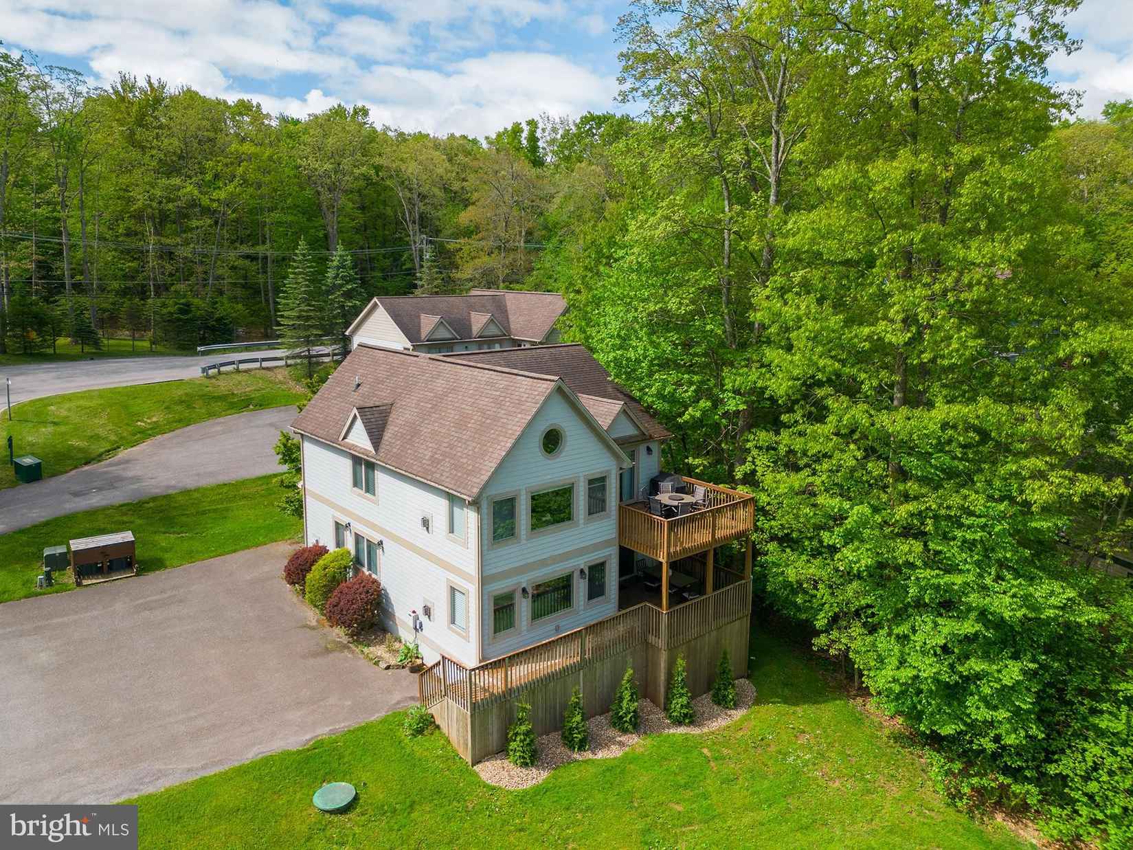 25 SILVER TREE Ln  