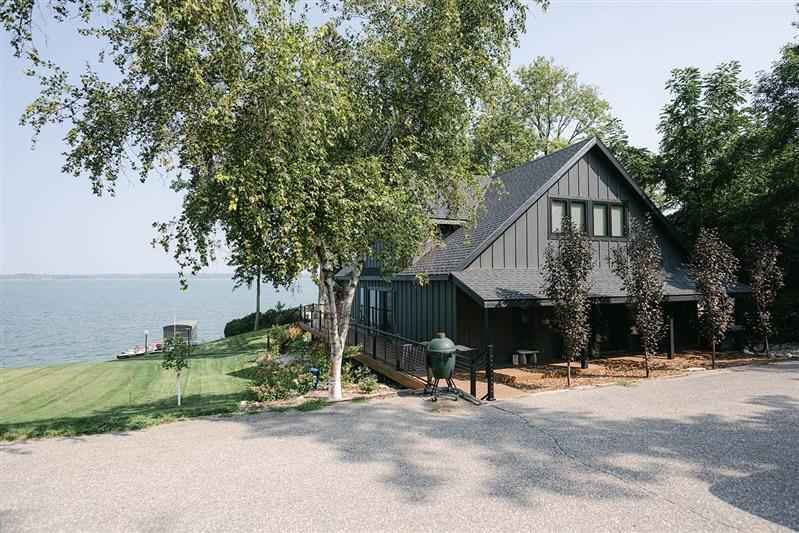 341 Lake Ave S  