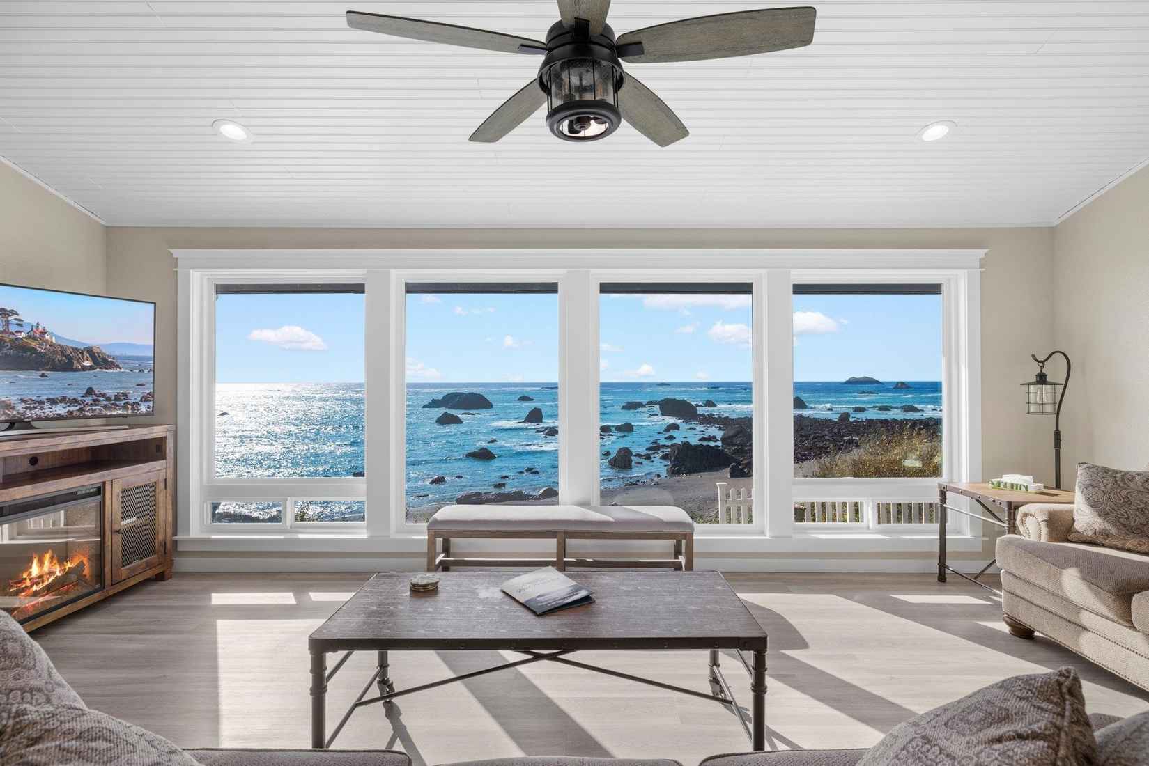 520 S Pebble Bch  