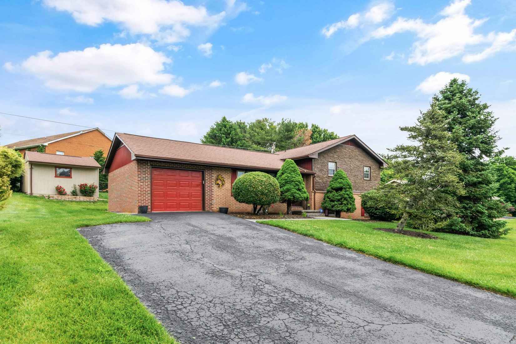 308 Grandview Dr  