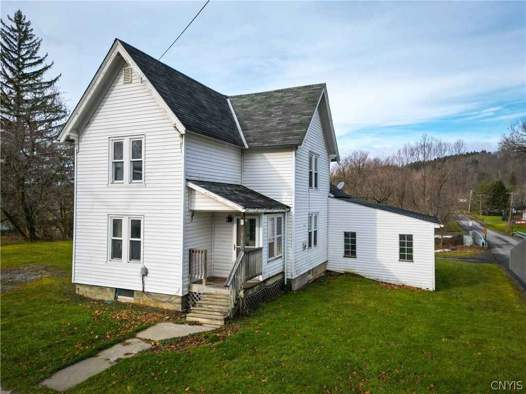 7 9 Sylvan St  