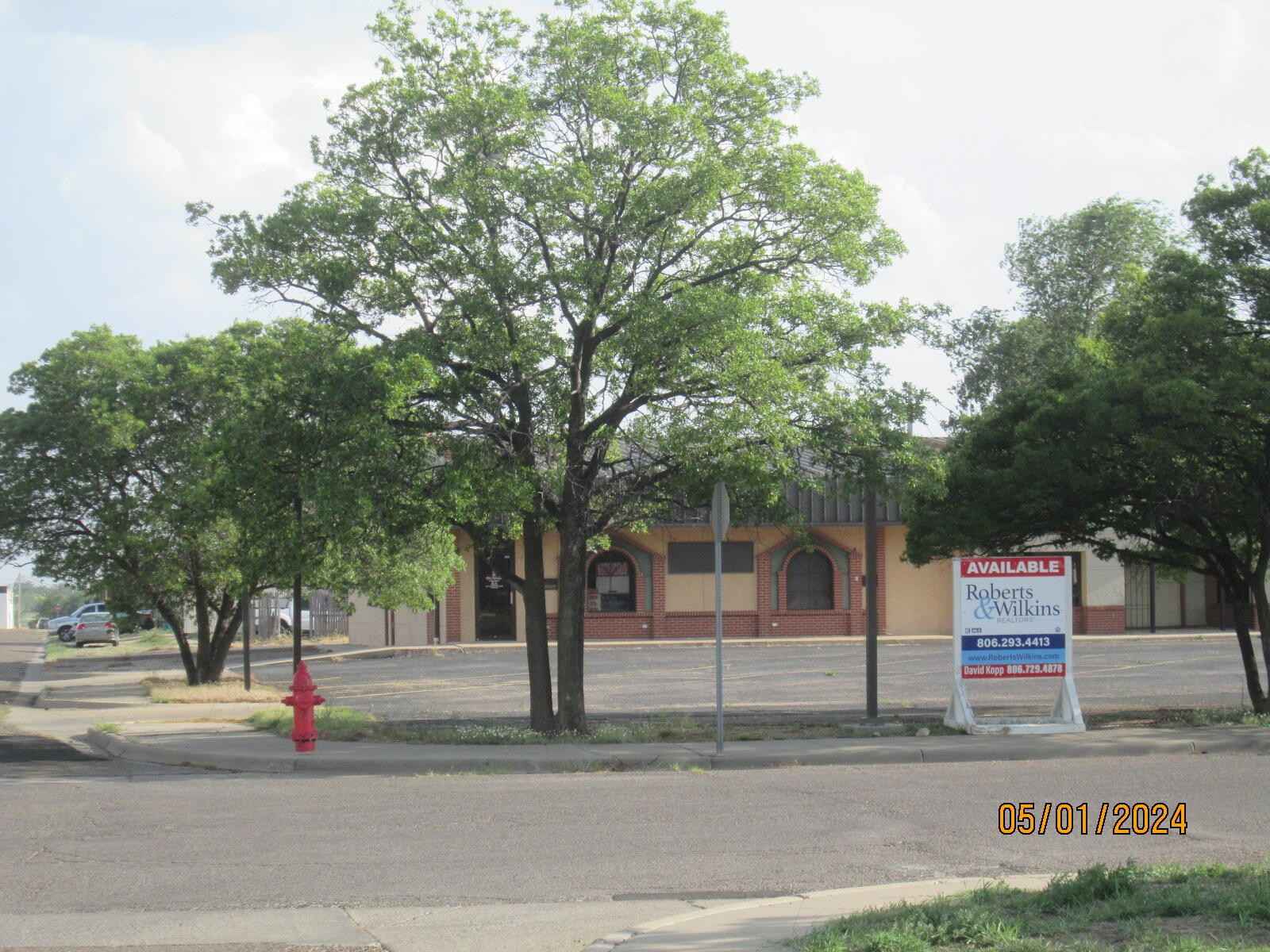 201 W 4th St  
