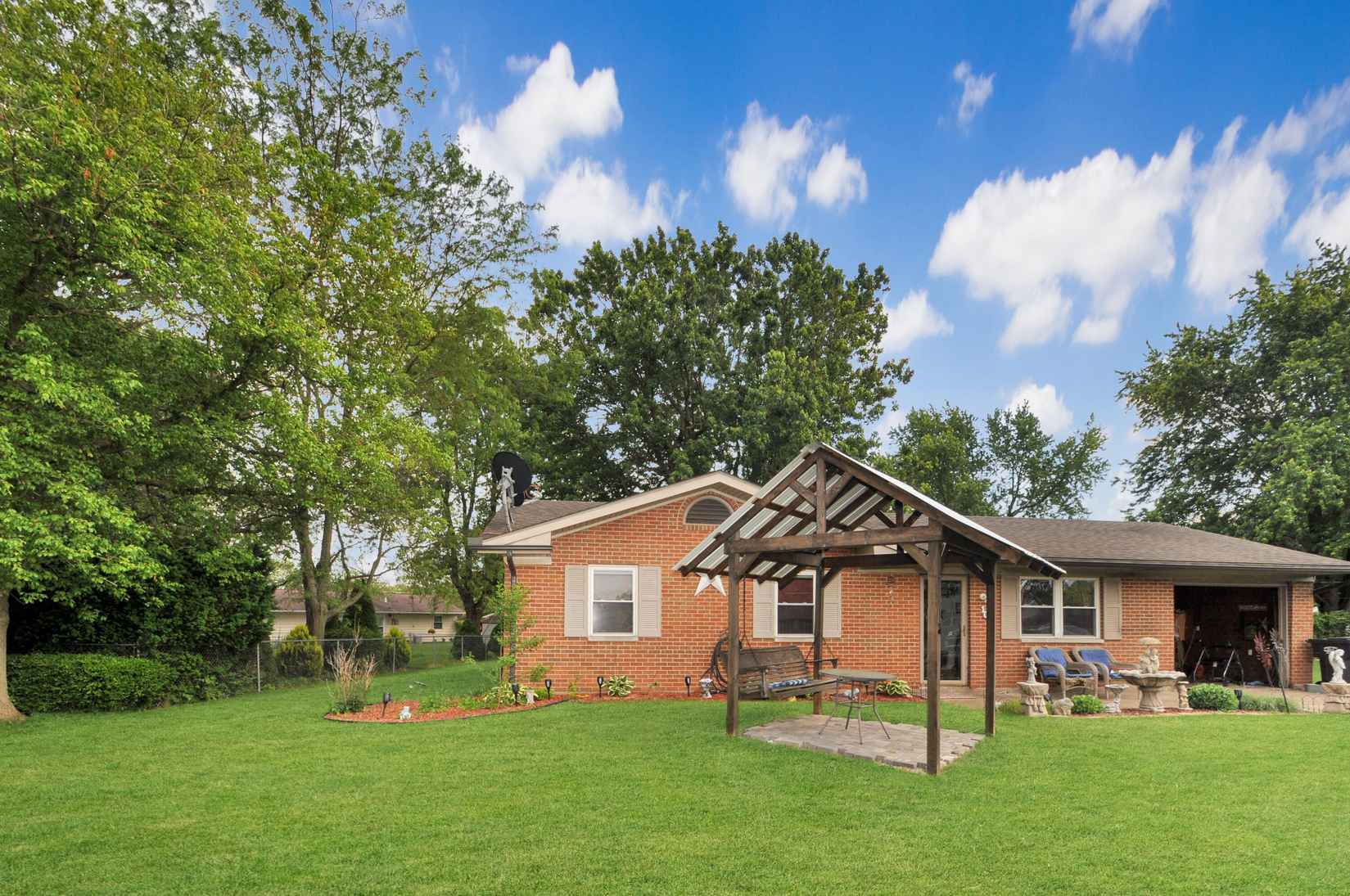 104 Ila Sue Ct  