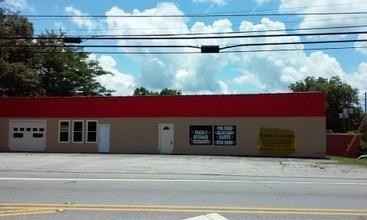 302 East College St  